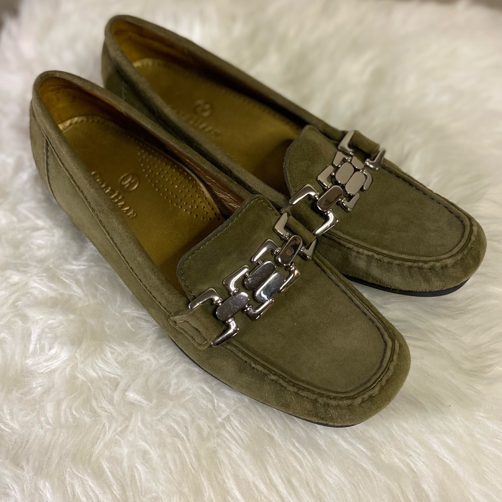 Cole Haan womens 6.5 green loafers